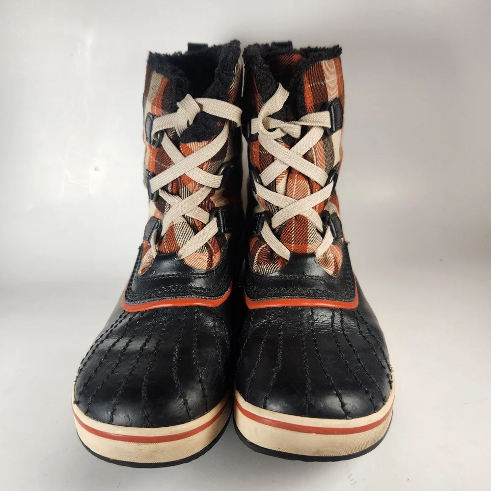 SOREL Tivoli Kids Boot Size 3 Plaid Red Black Leather Snow Outdoor Rubber Sole - Picture 4 of 12